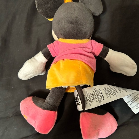 Minnie Mouse - Picture 3 of 3